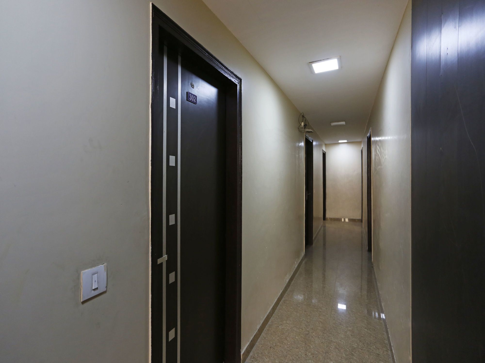 Indirapuram Hotel O Crosswinds Residency מראה חיצוני תמונה